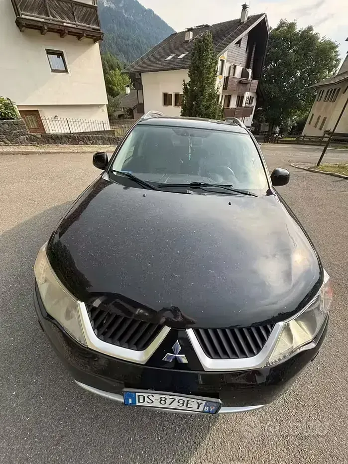 Usata Mitsubishi Outlander 156 CV (114 kW) 2008 Nero SUV