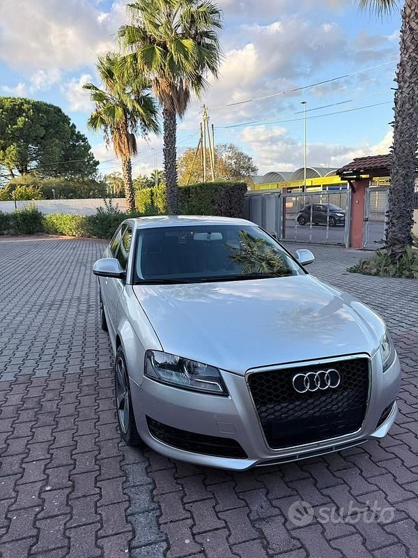 Usata Audi A3 Sportback Sport 105 CV (77 kW) 2010 Grigio Utilitaria