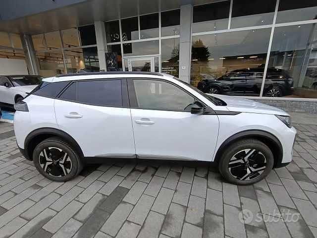 Nuova Peugeot 2008 Allure 100 CV (73 kW) 2025 SUV