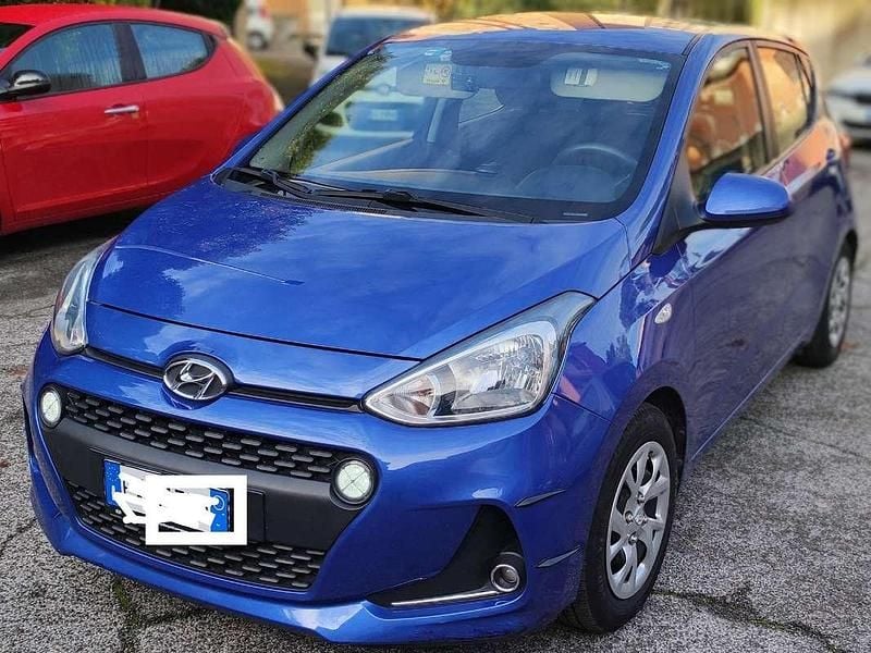 Blu/azzurro Usata 2019 Hyundai i10 Due volumi | 9800 € (Buon prezzo) - Immagine 1/4