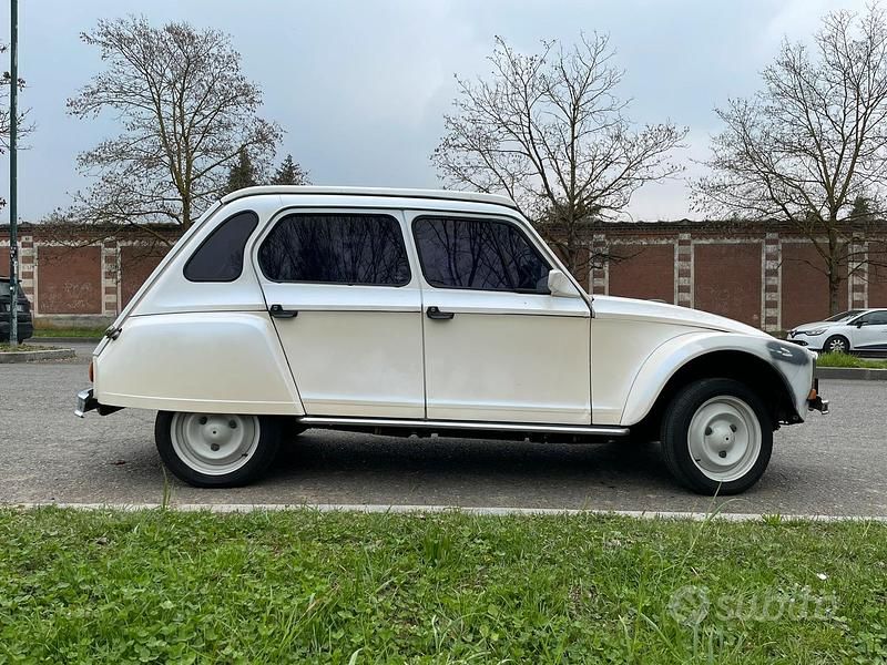 Usata Citroën Dyane 32 CV (23 kW) 1983 Bianco Utilitaria