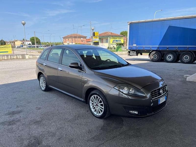 Usata 2009 Fiat Croma Station wagon | 1500 € (Ottimo prezzo) - Immagine 1/4