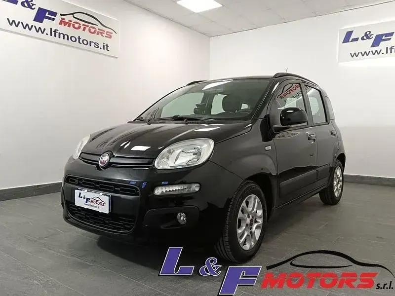 Usata Fiat Panda Lounge 69 CV (50 kW) 2016 Nero Utilitaria