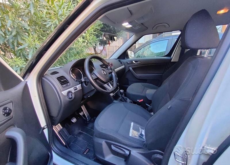 Usata Skoda Yeti Outdoor 105 CV (77 kW) 2015 Bianco SUV