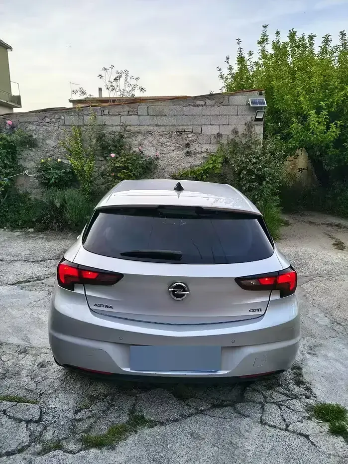 Usata Opel Astra 110 CV (80 kW) 2016 Berlina