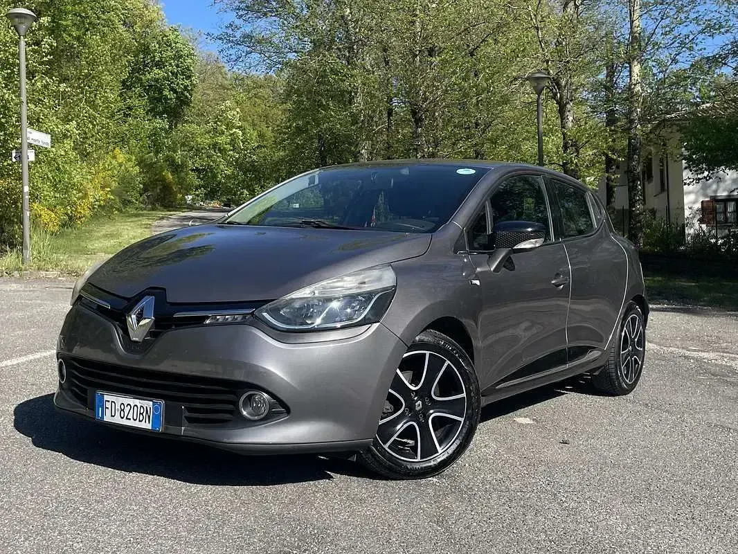 Usata Renault Clio IV Collection 75 CV (55 kW) 2016 Berlina