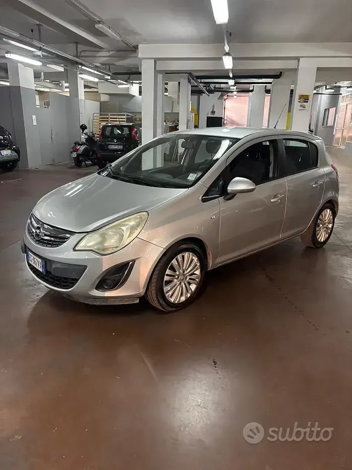 Usata Opel Corsa Enjoy 75 CV (55 kW) 2011 Grigio Utilitaria