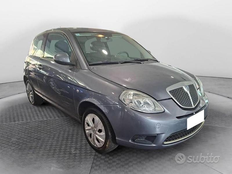 Usata Lancia Ypsilon 60 CV (44 kW) 2009 Grigio Utilitaria