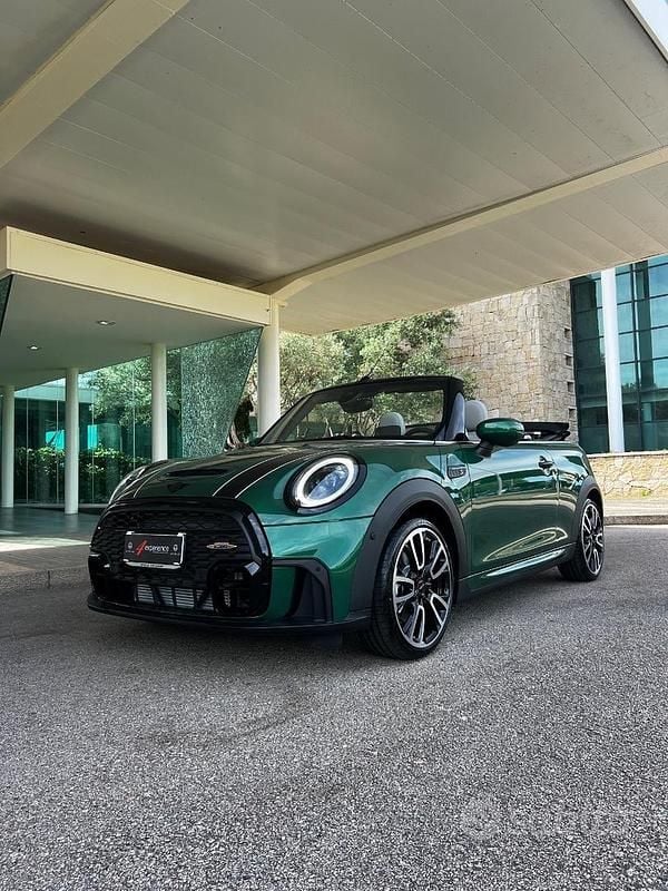 Verde Usata 2024 Mini John Cooper Works Cabriolet Cabrio | 35.000 € - Immagine 1/4