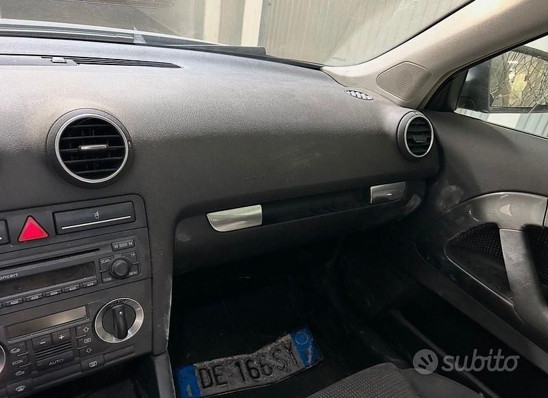 Usata Audi A3 140 CV (102 kW) 2005 Grigio Utilitaria