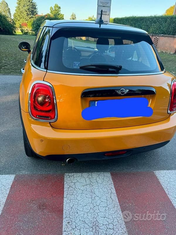 Usata Mini Cooper D 116 CV (85 kW) 2016 Giallo Utilitaria