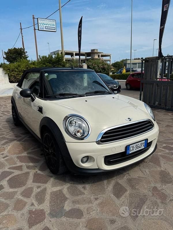 Beige Usata 2013 Mini One Cabriolet Cabrio | 11.000 € (Buon prezzo) - Immagine 1/4
