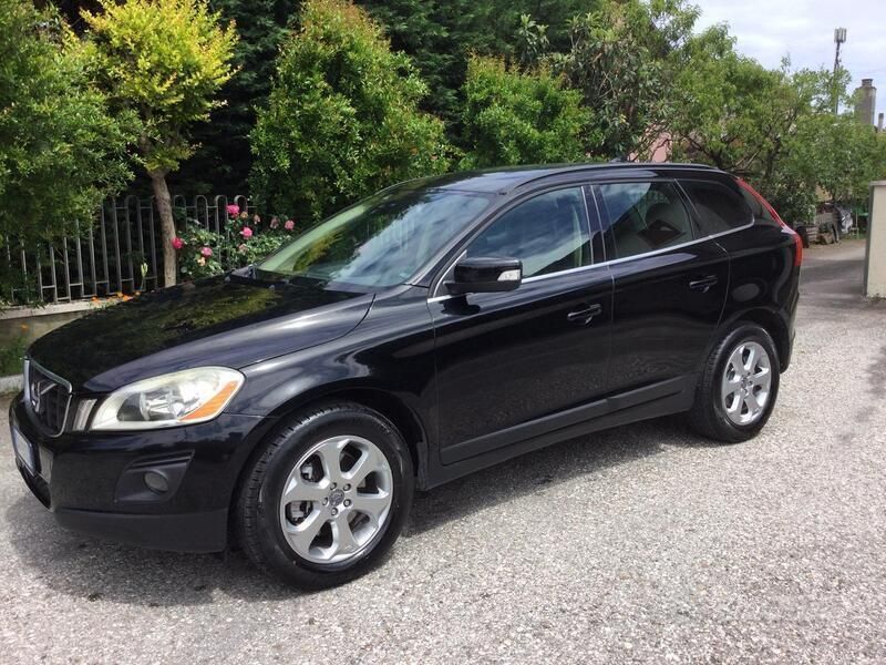 Usata Volvo XC60 Momentum 205 CV (150 kW) 2009 Nero SUV