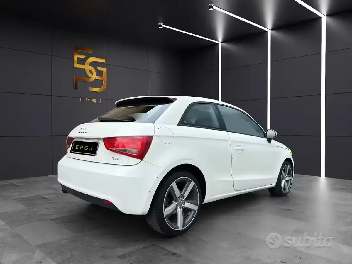 Usata Audi A1 Ambition 90 CV (66 kW) 2011 Bianco Utilitaria