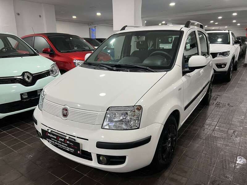 Usata Fiat Panda Emotion 69 CV (50 kW) 2012 Bianco nuvola Utilitaria