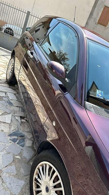 Usata Lancia Ypsilon 90 CV (66 kW) 2009 Utilitaria