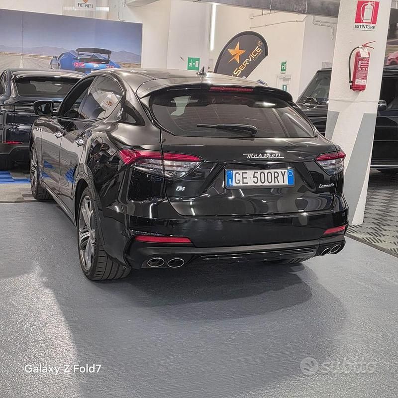 Usata Maserati GranSport 350 CV (257 kW) 2021 Nero Station wagon