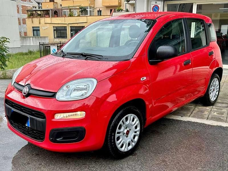Usata Fiat Panda Easy 69 CV (50 kW) 2020 Rosso Utilitaria