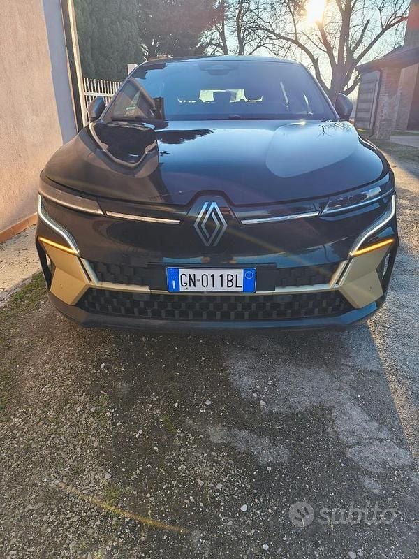 Usata Renault Megane E-Tech 161 kW (220 CV) 2023 Nero Berlina
