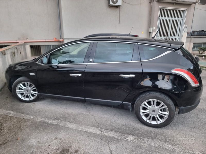 Usata Lancia Delta Silver 120 CV (88 kW) 2012 Nero Utilitaria