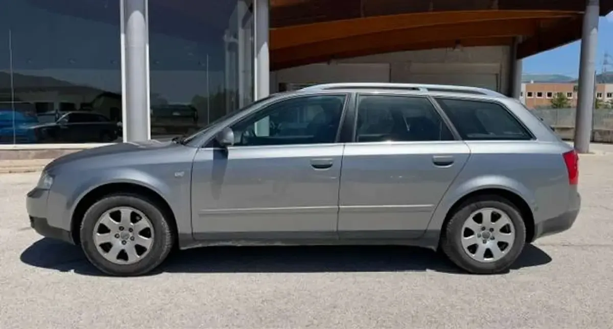 Usata Audi A4 131 CV (96 kW) 2003 Argento Station wagon