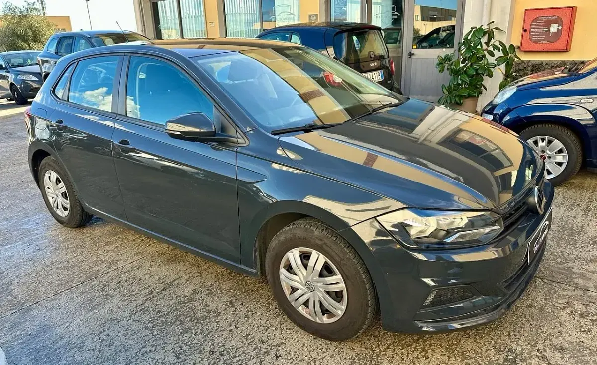 Usata VW Polo Comfortline 65 CV (47 kW) 2019 Grigio Berlina