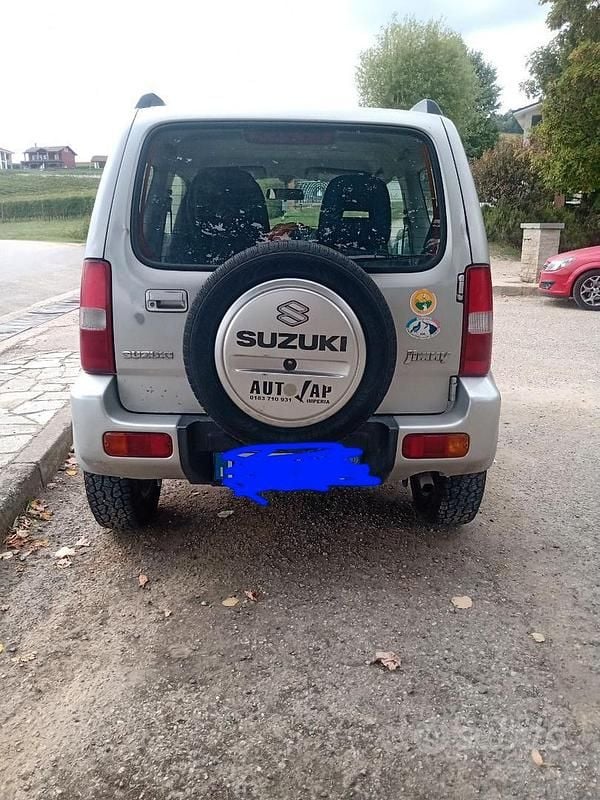 Usata Suzuki Jimny 80 CV (58 kW) 2003 Grigio SUV