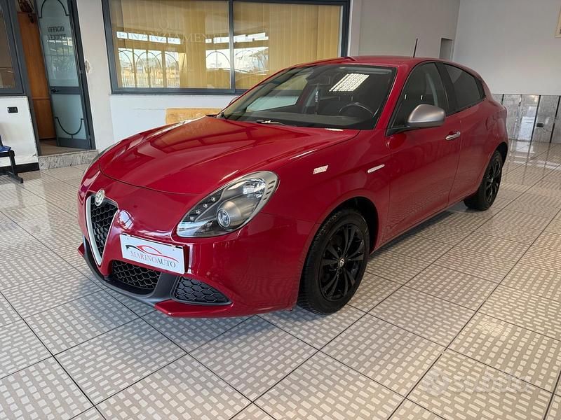 Usata Alfa Romeo Giulietta Super 120 CV (88 kW) 2017 Rosso Utilitaria