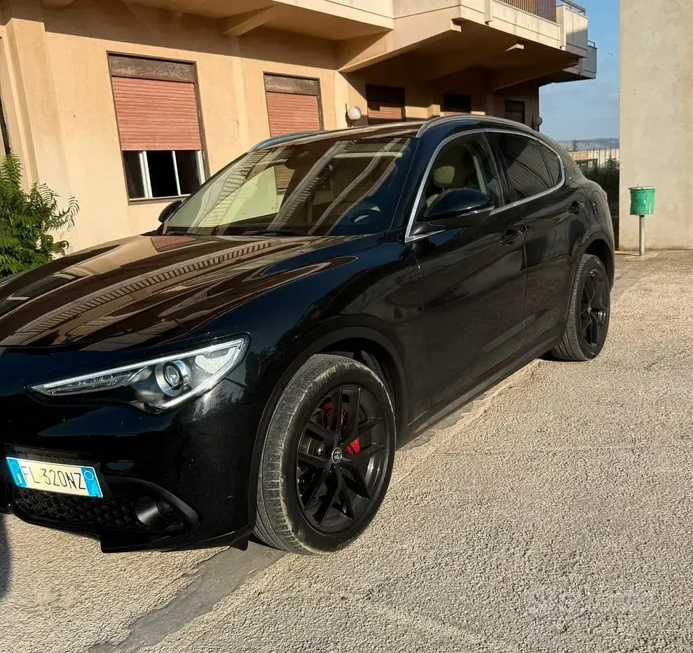 Usata Alfa Romeo Stelvio 210 CV (154 kW) 2017 Nero SUV