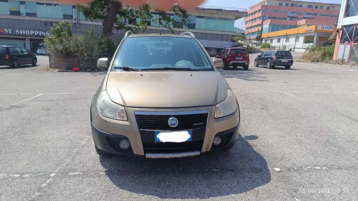 Usata Fiat Sedici Dynamic 120 CV (88 kW) 2008 SUV