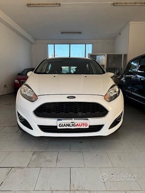 Usata Ford Fiesta Business Edition 95 CV (69 kW) 2017 Bianco Berlina