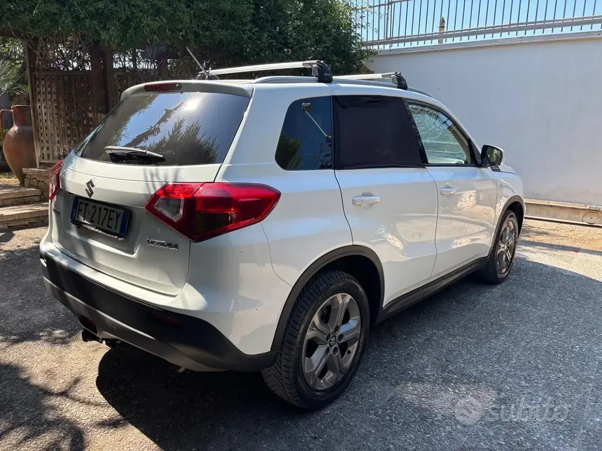 Usata Suzuki Vitara 120 CV (88 kW) 2018 Bianco SUV