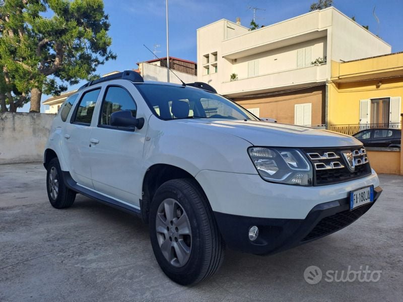 Usata Dacia Duster 110 CV (80 kW) 2015 Bianco SUV