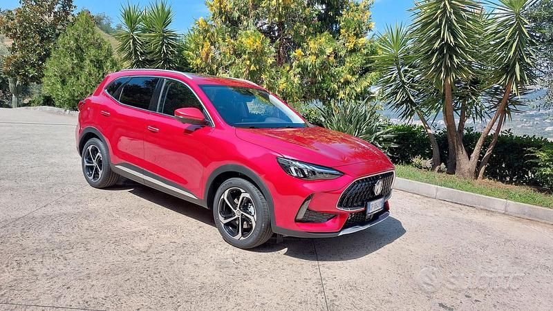 Rosso Usata 2023 MG HS Luxury SUV | 22.000 € (Molto cara) - Immagine 1/4