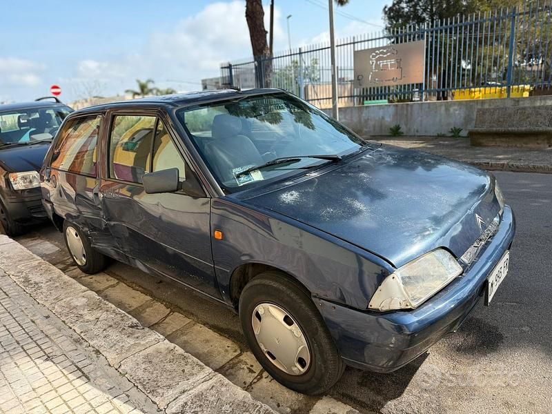 Usata Citroën AX 50 CV (36 kW) 1996 Blu Utilitaria