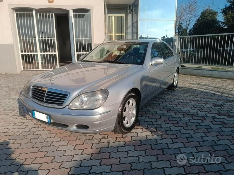 Usata Mercedes S320 224 CV (164 kW) 1999 Grigio Berlina