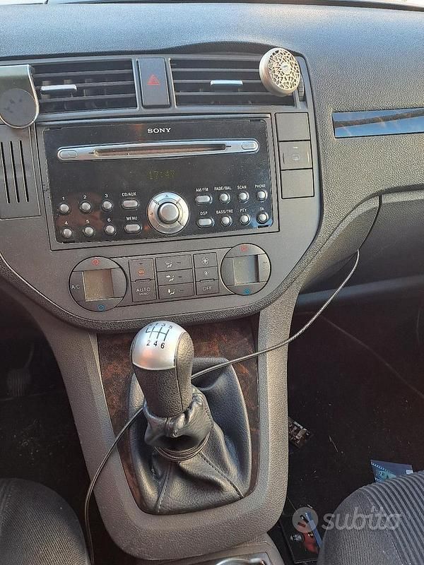 Usata Ford C-MAX 136 CV (100 kW) 2004 Grigio Monovolume