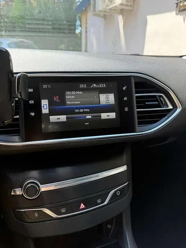 Usata Peugeot 308 Active 116 CV (85 kW) 2014 Berlina