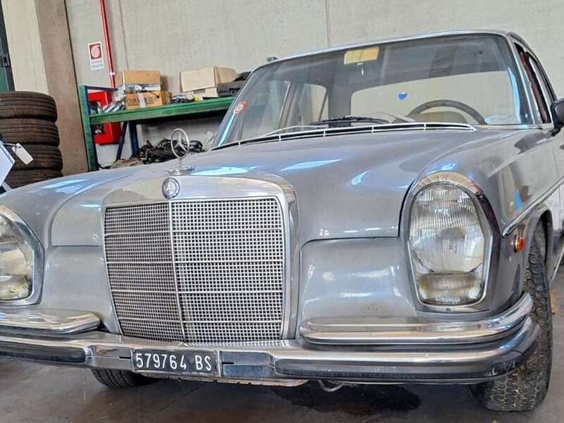 Usata Mercedes 250 SE 150 CV (110 kW) 1967 Argento Berlina