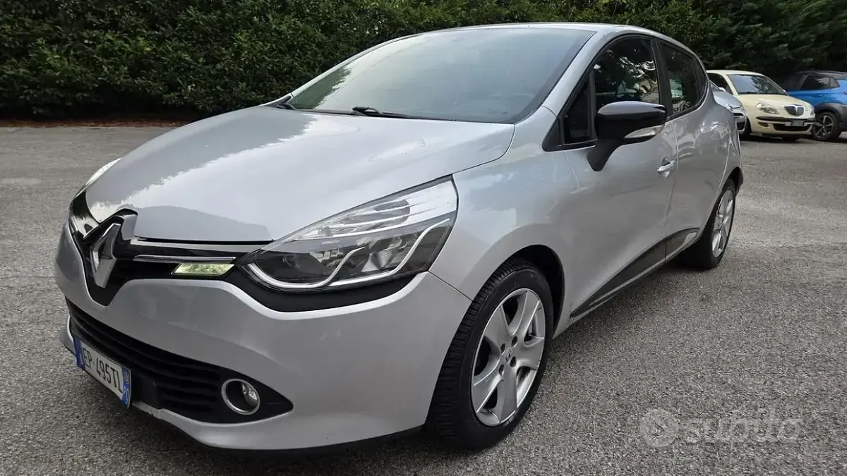 Usata Renault Clio IV 75 CV (55 kW) 2013 Grigio Berlina