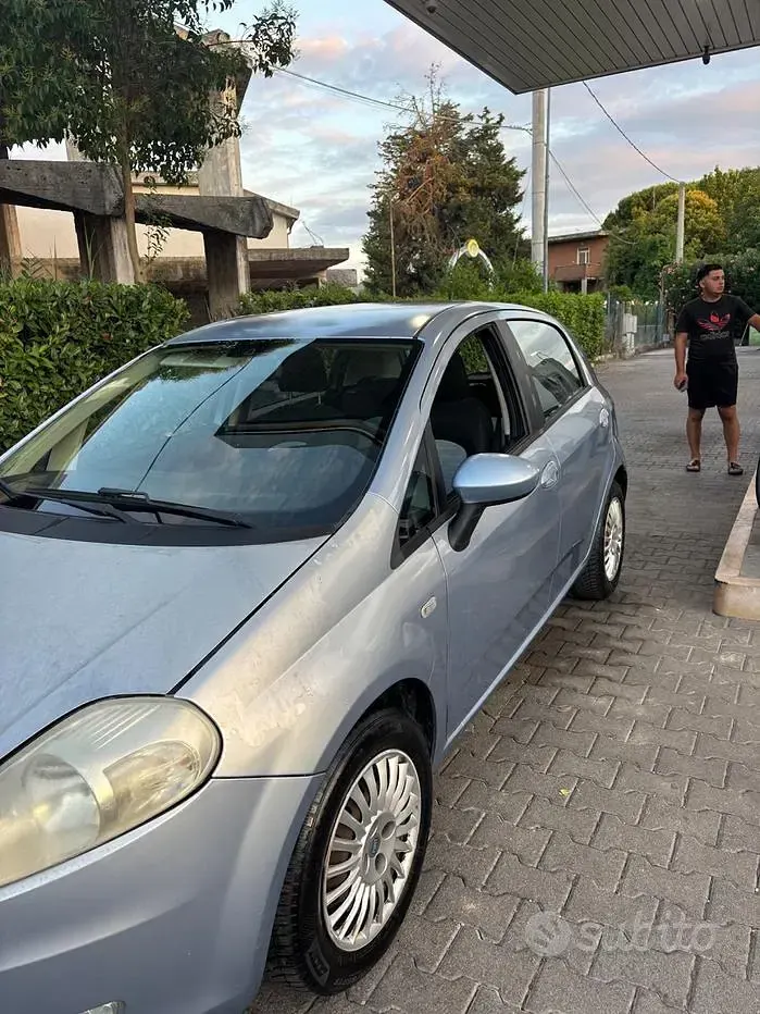 Usata Fiat Grande Punto Active 77 CV (56 kW) 2006 Bluazzurro Utilitaria
