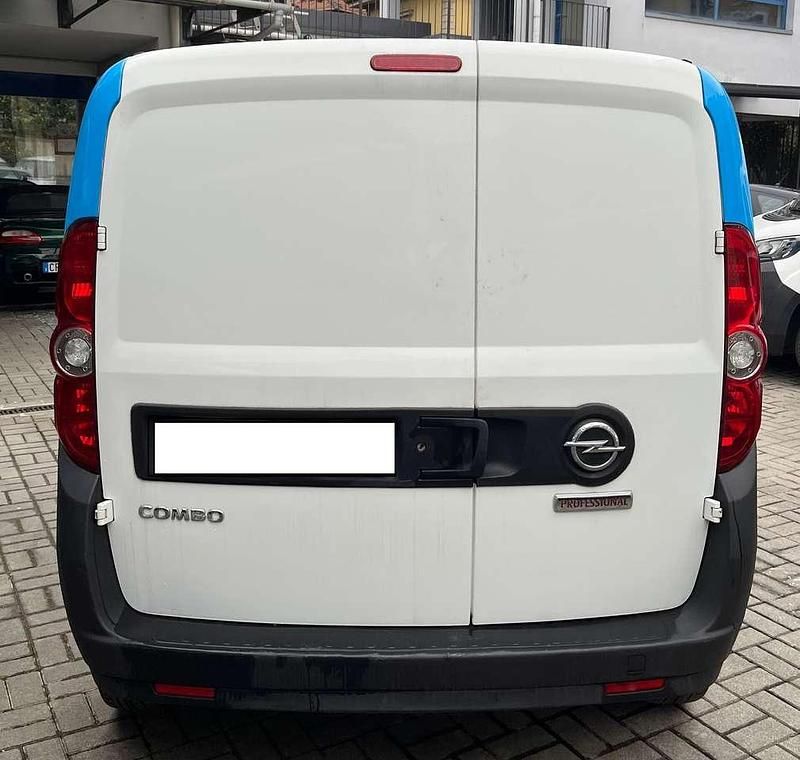 Usata Opel Combo 105 CV (77 kW) 2017 Bianco Monovolume