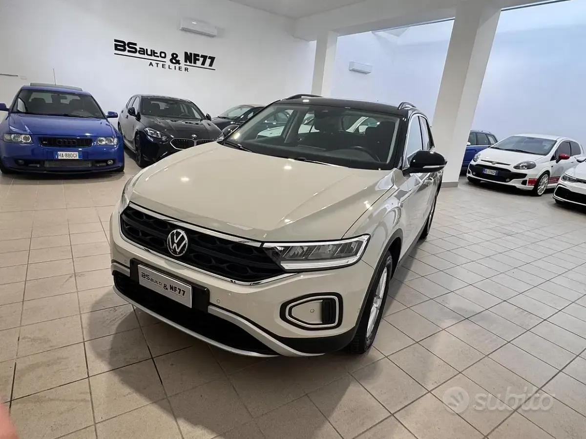 Usata VW T-Roc Edition 150 CV (110 kW) 2024 Beige SUV