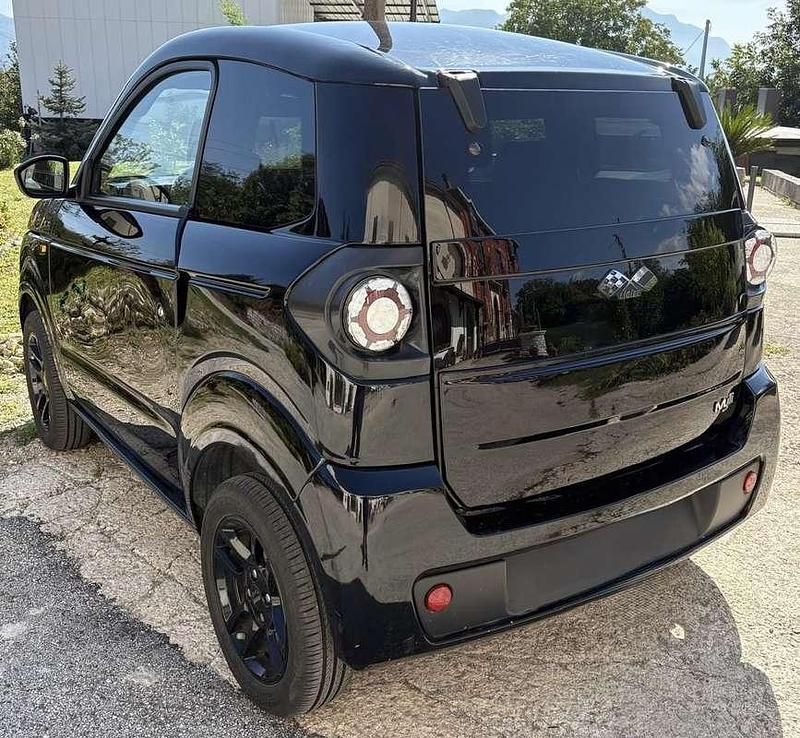 Usata Ligier Myli 2023 Nero Utilitaria