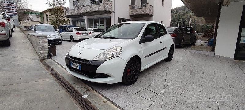 Usata Renault Clio R.S. R.S. 203 CV (149 kW) 2010 Bianco Utilitaria