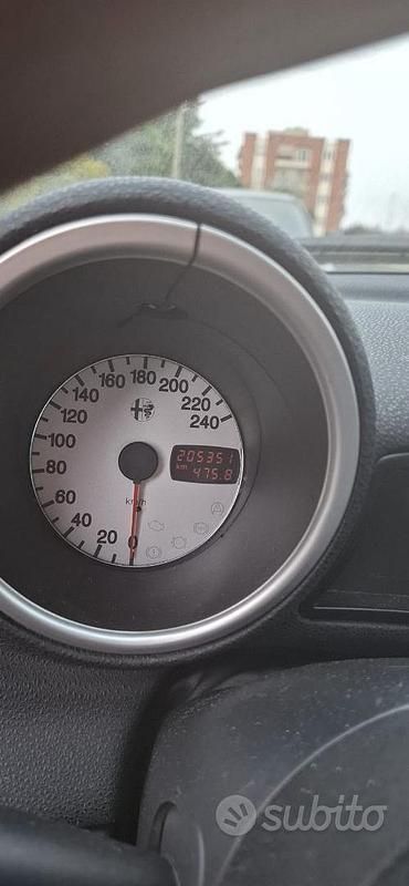 Usata Alfa Romeo 156 110 CV (80 kW) 2002 Grigio Berlina