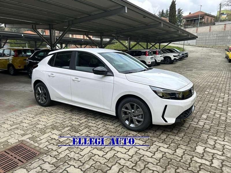 Bianco Nuova 2025 Opel Corsa Edition Tre volumi | 15.690 € - Immagine 1/4