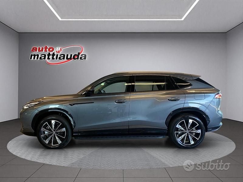 Nuova MG HS Luxury 143 CV (105 kW) 2025 Hamp grey SUV