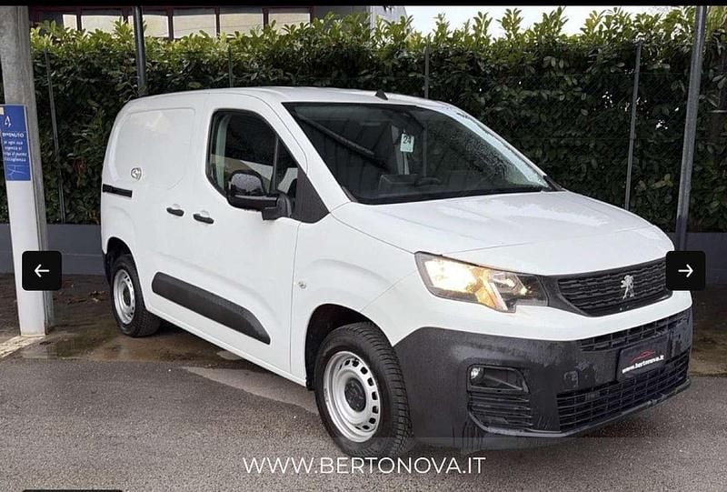 Usata Peugeot Partner Premium 102 CV (75 kW) 2022 Bianco Monovolume
