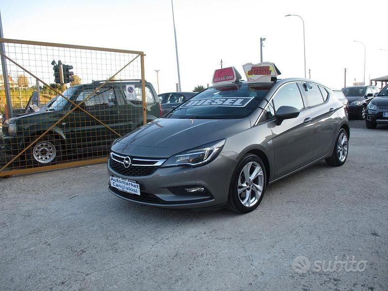 Usata Opel Astra 136 CV (100 kW) 2017 Grigio Berlina